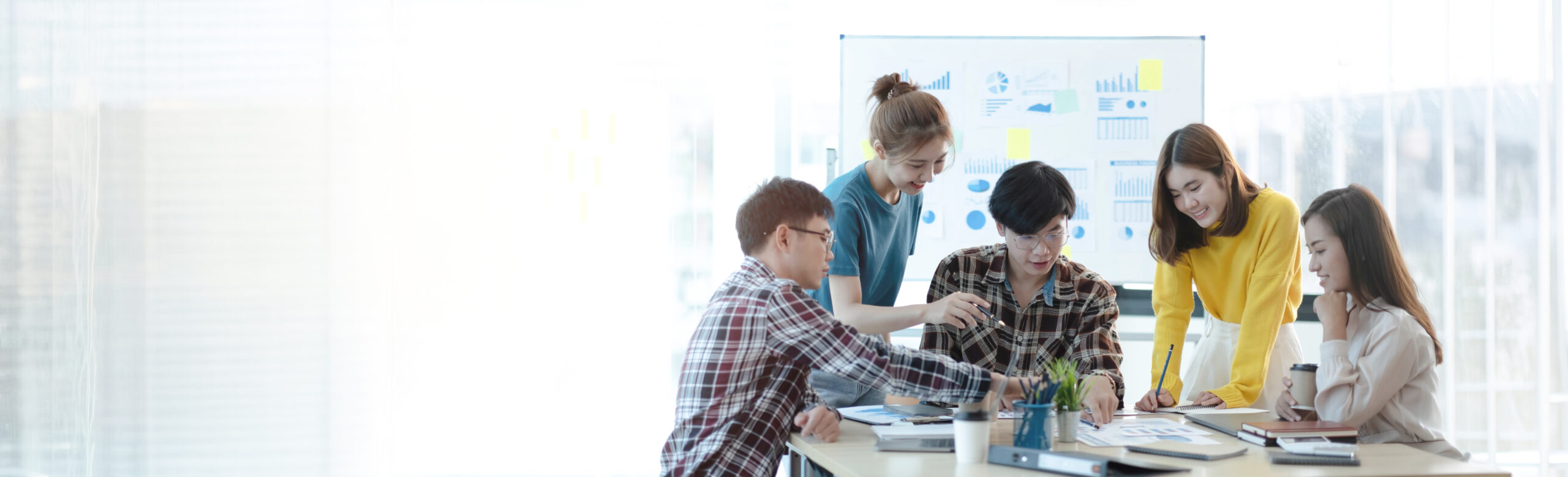 group-success-business-people-meeting-room-young-asian-team-making-project-start-up-conceptxa 1